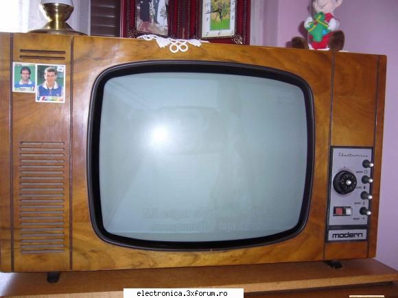 Cumpar televizor alb-negru romanesc - varianta mai veche de Modern - Vanzari --- Cumparari